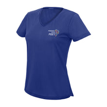 Load image into Gallery viewer, finding your feet women&#39;s performance t-shirt
